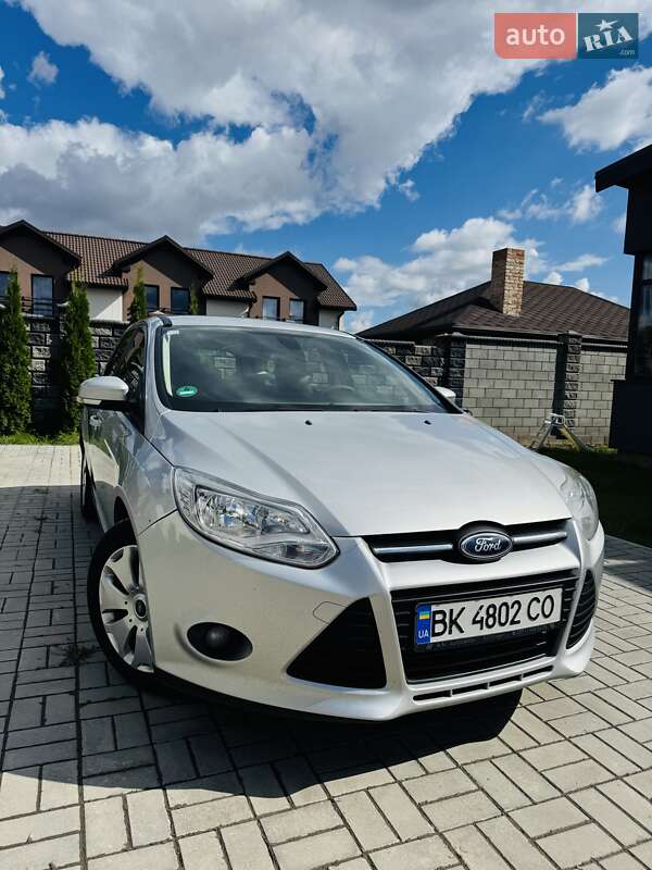 Универсал Ford Focus 2014 в Ровно фото 2 Универсал Ford Focus 2014 в Ровно
