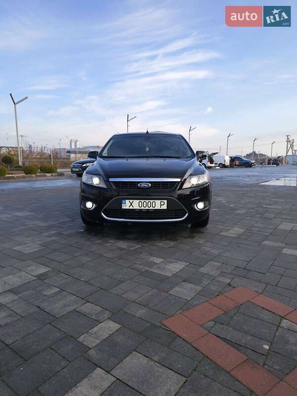 Кабриолет Ford Focus 2009 в Хусте