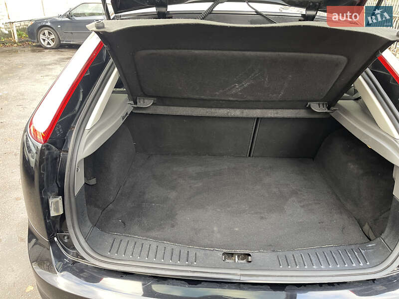 Хетчбек Ford Focus 2010 в Житомирі