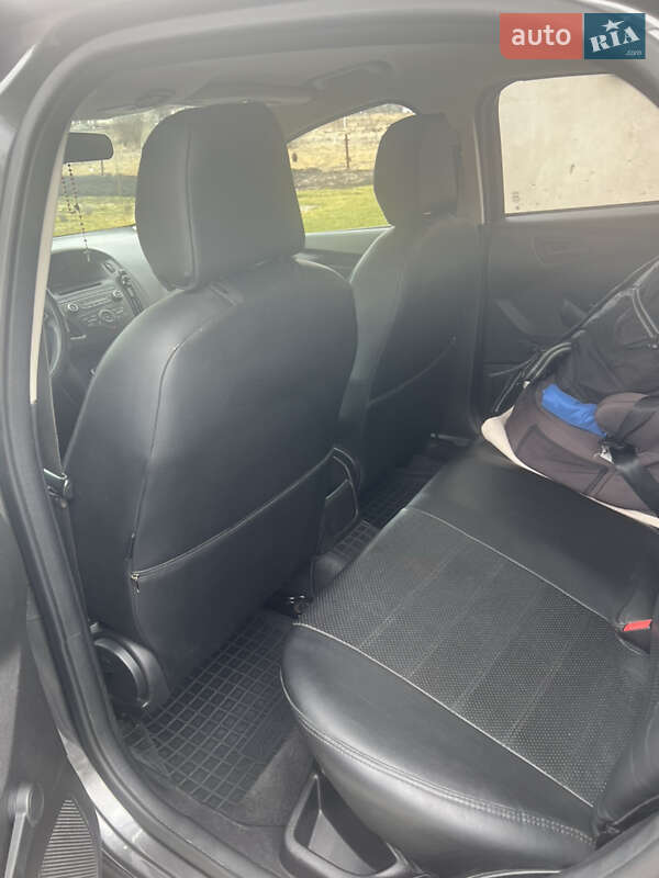 Седан Ford Focus 2015 в Львові