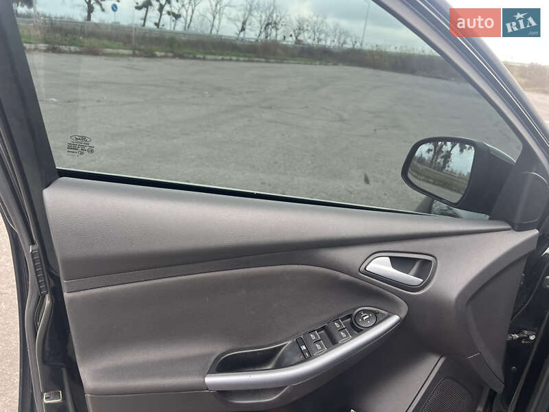 Универсал Ford Focus 2014 в Киеве фото 13 Универсал Ford Focus 2014 в Киеве