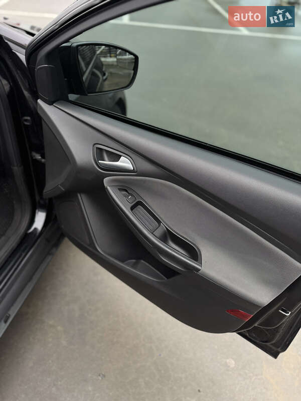 Седан Ford Focus 2011 в Киеве