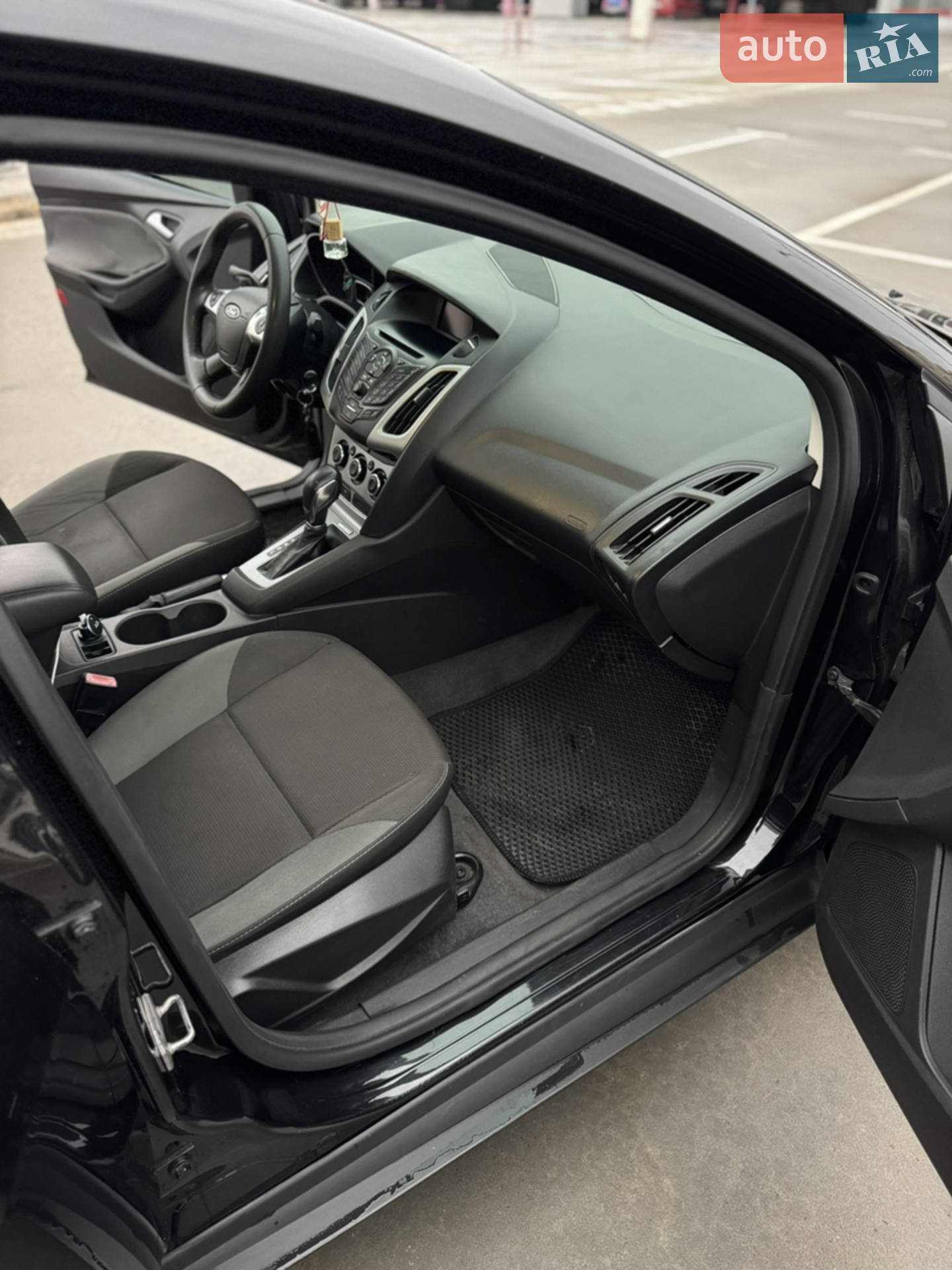 2011 Ford Focus - мініатюра 11
