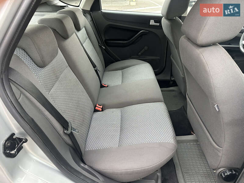 Хетчбек Ford Focus 2007 в Києві фото 24 Хетчбек Ford Focus 2007 в Києві