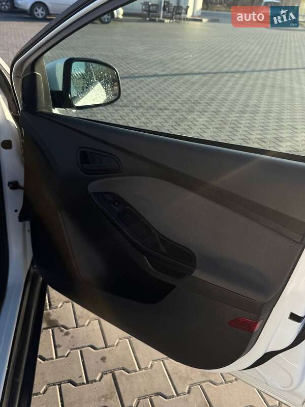 Седан Ford Focus 2013 в Луцке фото 8 Седан Ford Focus 2013 в Луцке