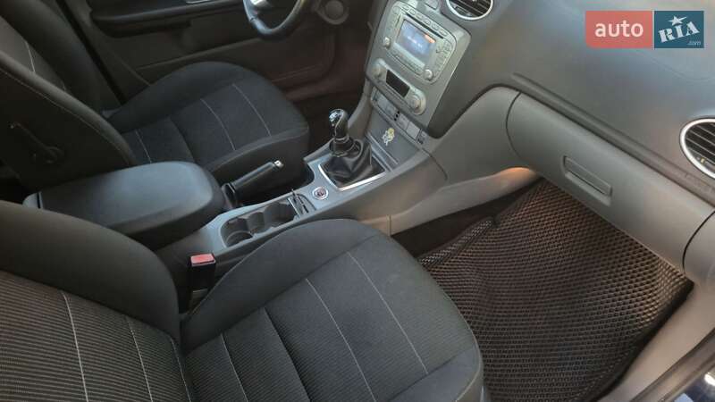 Універсал Ford Focus 2010 в Івано-Франківську