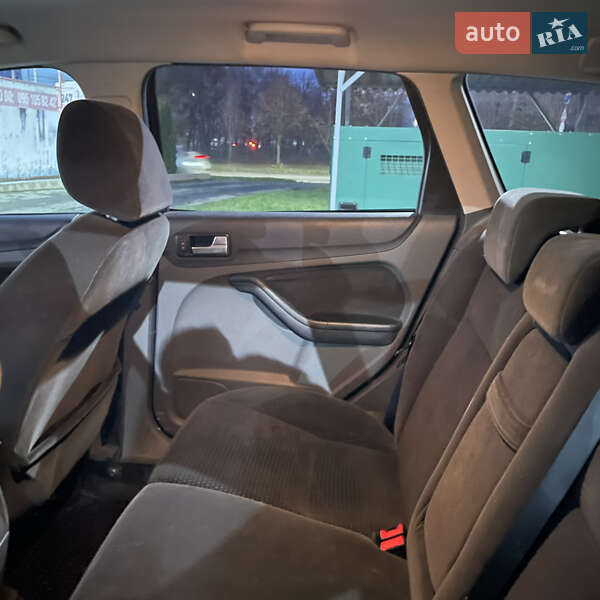 Універсал Ford Focus 2005 в Чернівцях фото 13 Універсал Ford Focus 2005 в Чернівцях