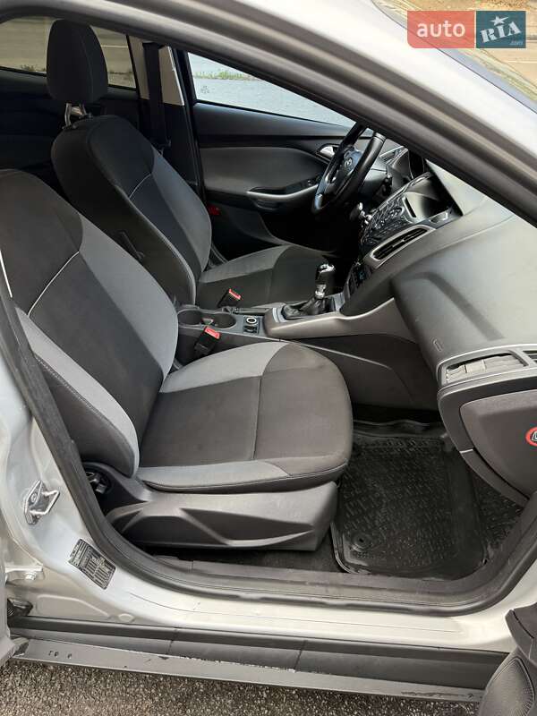 Универсал Ford Focus 2013 в Харькове фото 16 Универсал Ford Focus 2013 в Харькове