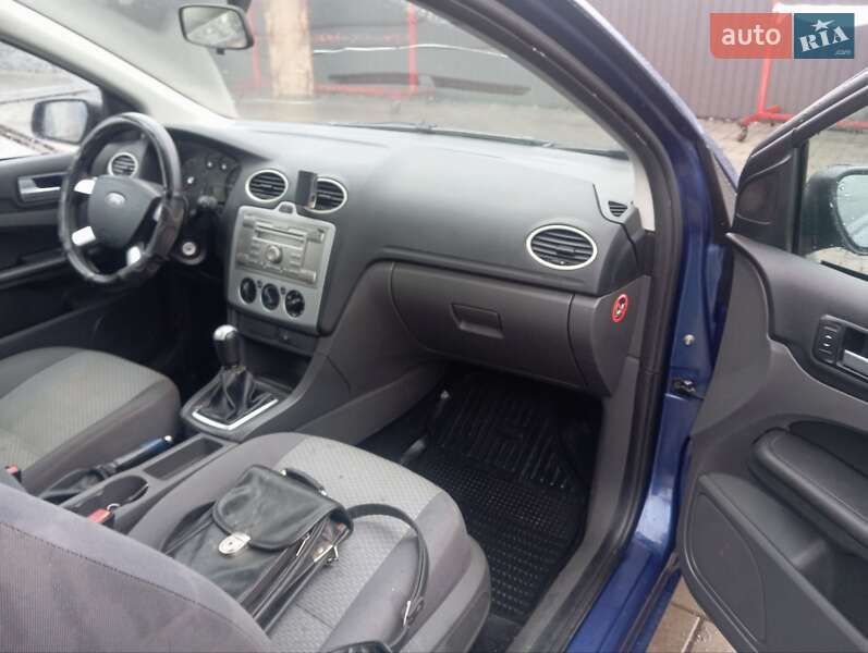 Хетчбек Ford Focus 2006 в Прилуках фото 2 Хетчбек Ford Focus 2006 в Прилуках