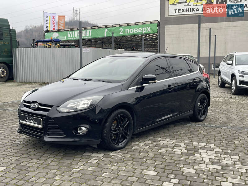 Хэтчбек Ford Focus 2012 в Мукачево
