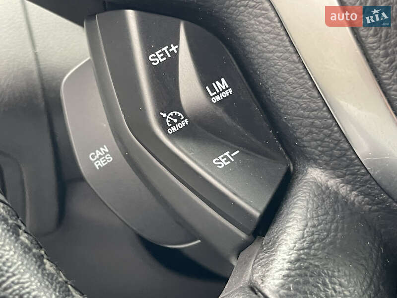 Хэтчбек Ford Focus 2012 в Мукачево