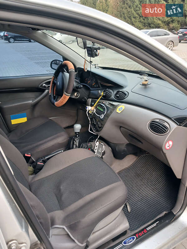 Універсал Ford Focus 2000 в Івано-Франківську