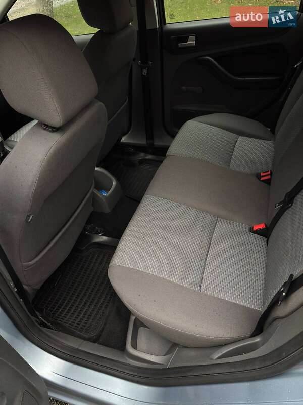 Хетчбек Ford Focus 2006 в Києві фото 6 Хетчбек Ford Focus 2006 в Києві