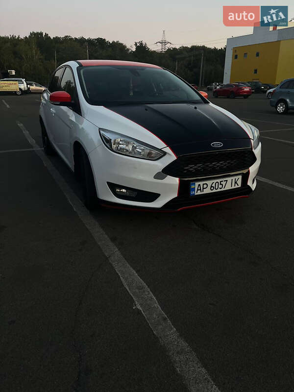 Хетчбек Ford Focus 2017 в Запоріжжі фото 2 Хетчбек Ford Focus 2017 в Запоріжжі