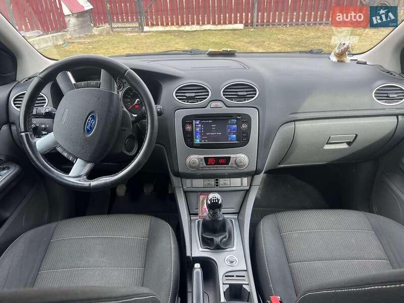 Ford Focus 2010 Ford Focus 2010