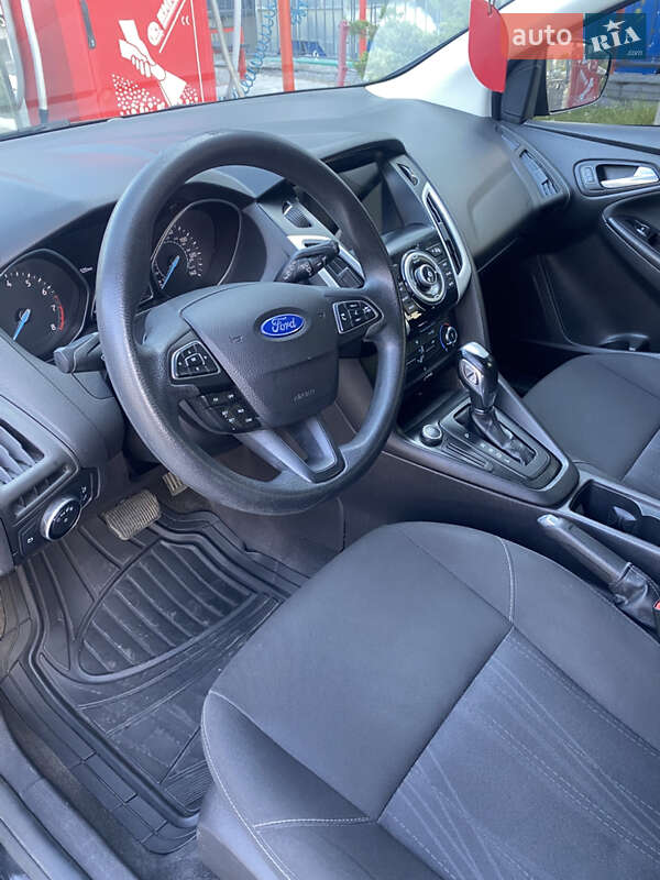 Хетчбек Ford Focus 2015 в Львові