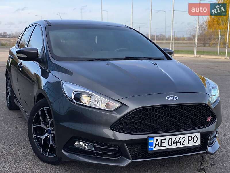 Хетчбек Ford Focus 2018 в Дніпрі фото 4 Хетчбек Ford Focus 2018 в Дніпрі
