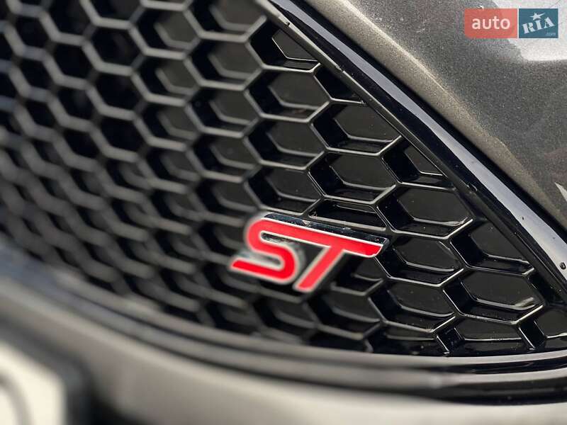 Хетчбек Ford Focus 2018 в Дніпрі фото 7 Хетчбек Ford Focus 2018 в Дніпрі