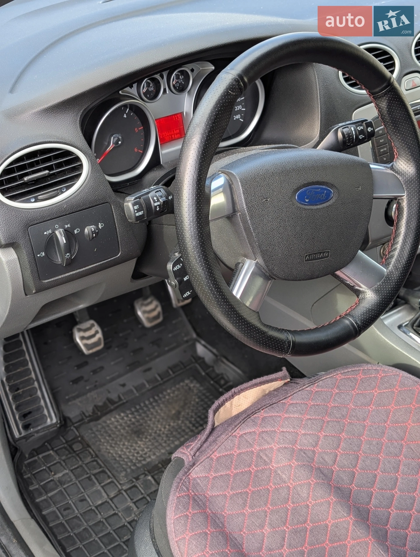 2010 Ford Focus - мініатюра 10