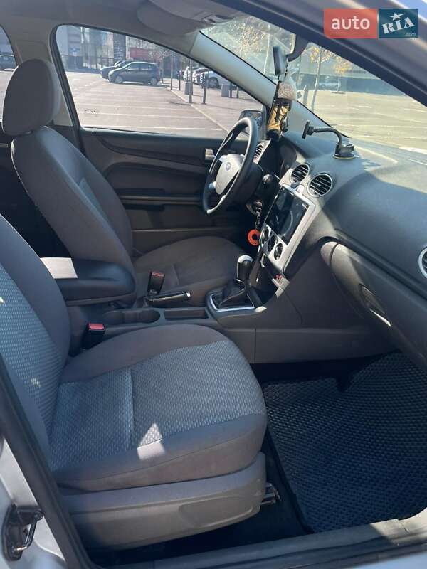 Хэтчбек Ford Focus 2007 в Киеве фото 2 Хэтчбек Ford Focus 2007 в Киеве