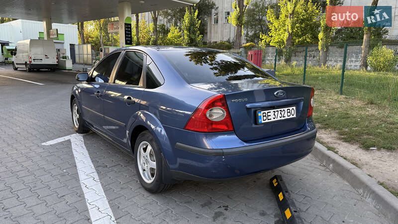 Седан Ford Focus 2005 в Киеве