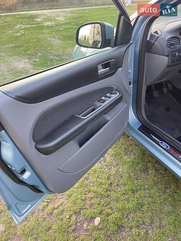 Хетчбек Ford Focus 2009 в Кам'янському