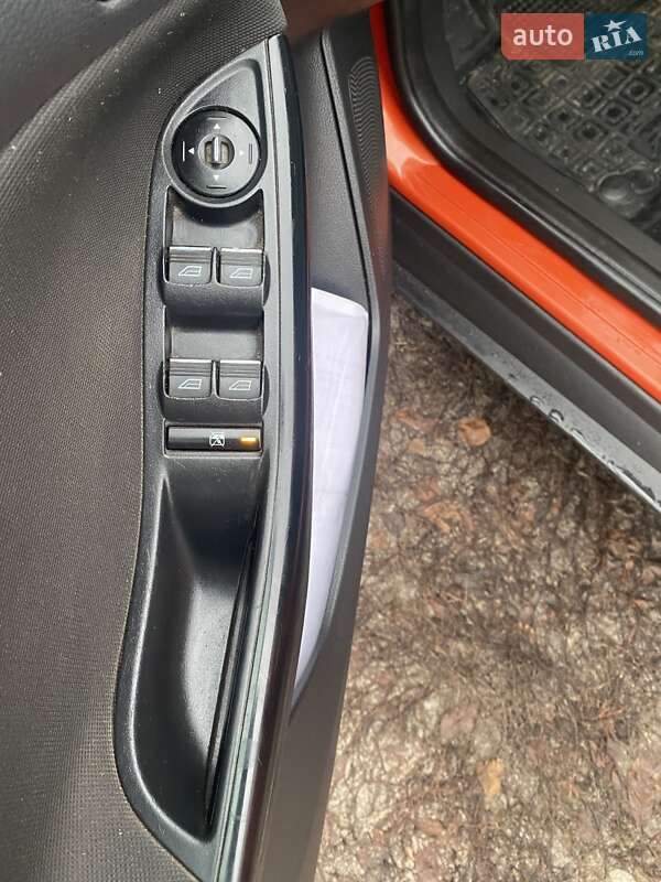 Хэтчбек Ford Focus 2011 в Киеве