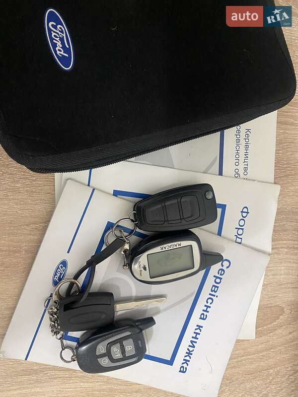 Хэтчбек Ford Focus 2011 в Киеве