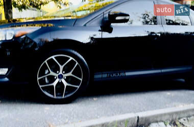 Седан Ford Focus 2017 в Киеве