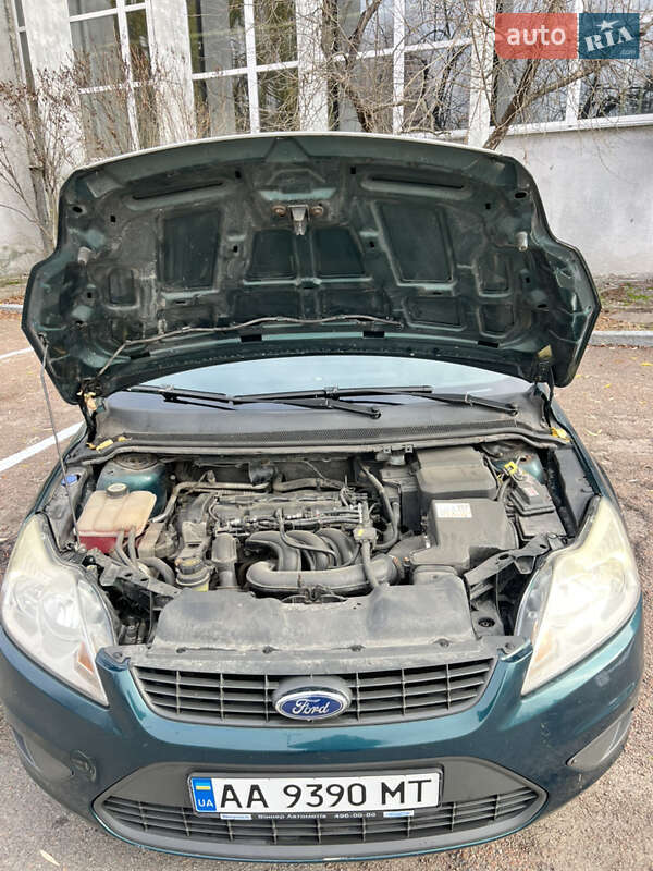 Хэтчбек Ford Focus 2008 в Обухове