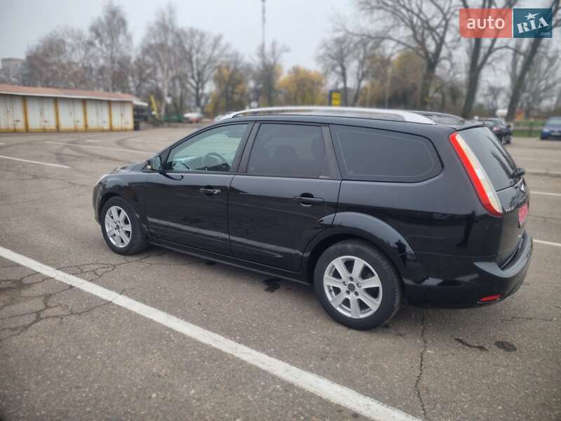 Универсал Ford Focus 2010 в Первомайске