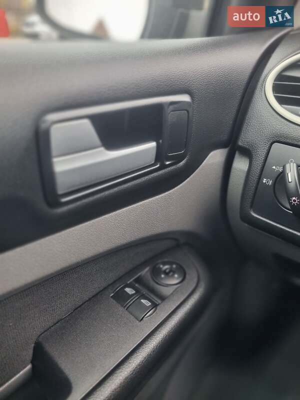 Универсал Ford Focus 2010 в Первомайске