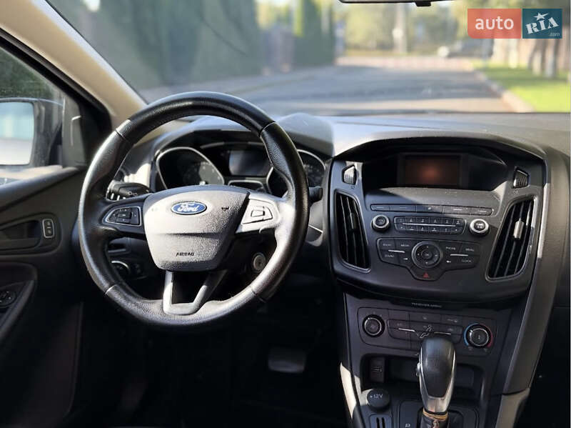 Седан Ford Focus 2017 в Киеве