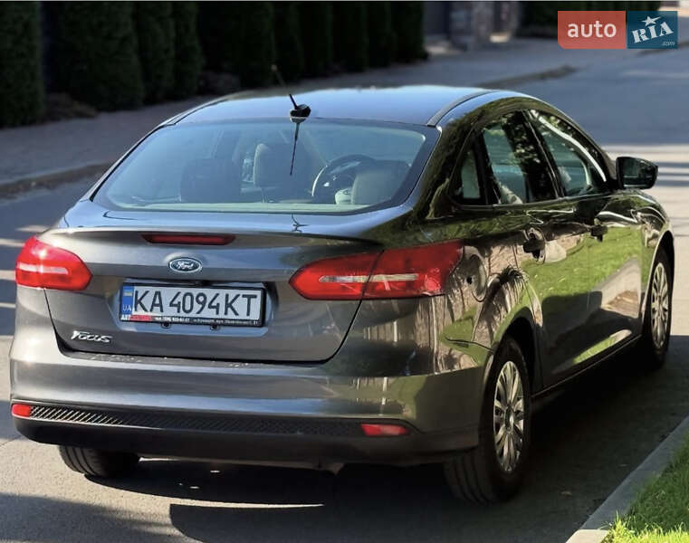 Седан Ford Focus 2017 в Киеве