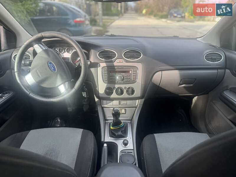 Хэтчбек Ford Focus 2010 в Днепре