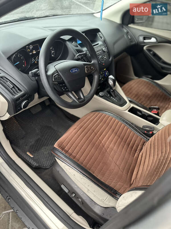 Седан Ford Focus 2015 в Тульчине