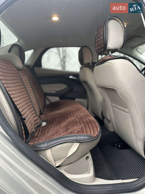 Седан Ford Focus 2015 в Тульчине