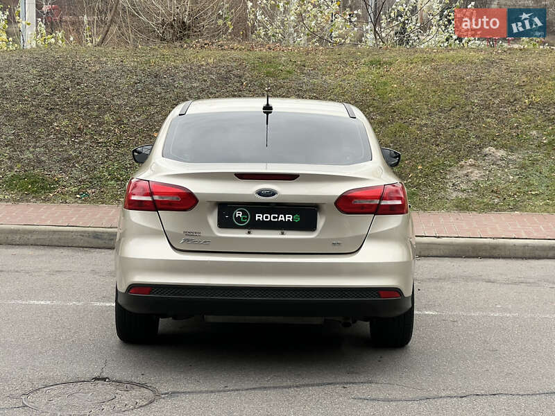 Седан Ford Focus 2018 в Киеве