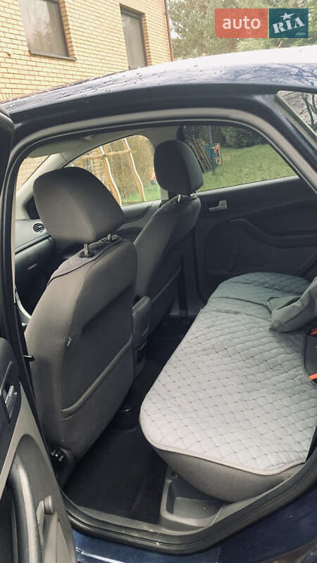 Хетчбек Ford Focus 2006 в Борщеві