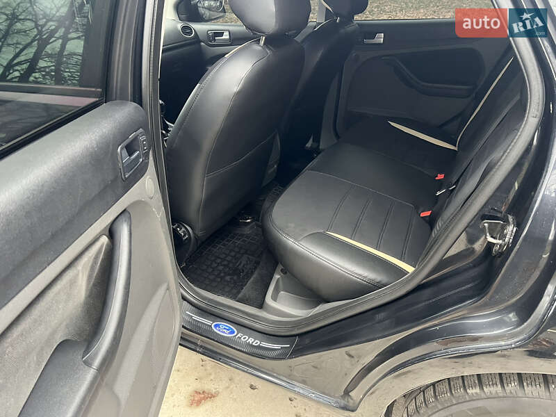 Седан Ford Focus 2006 в Сумах