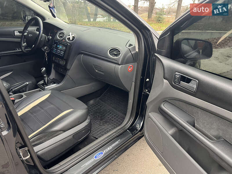 Седан Ford Focus 2006 в Сумах
