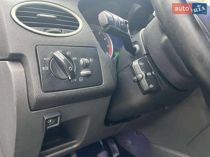 Седан Ford Focus 2006 в Сумах