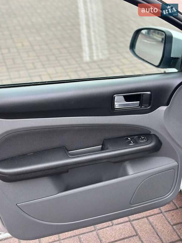 Универсал Ford Focus 2010 в Киеве фото 13 Универсал Ford Focus 2010 в Киеве