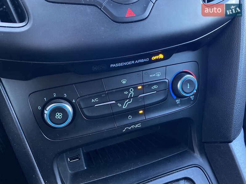 Седан Ford Focus 2015 в Киеве