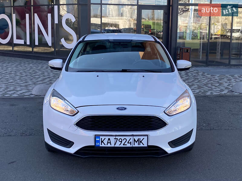 Хэтчбек Ford Focus 2015 в Киеве