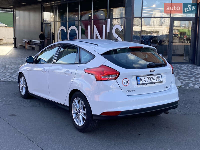 Хэтчбек Ford Focus 2015 в Киеве