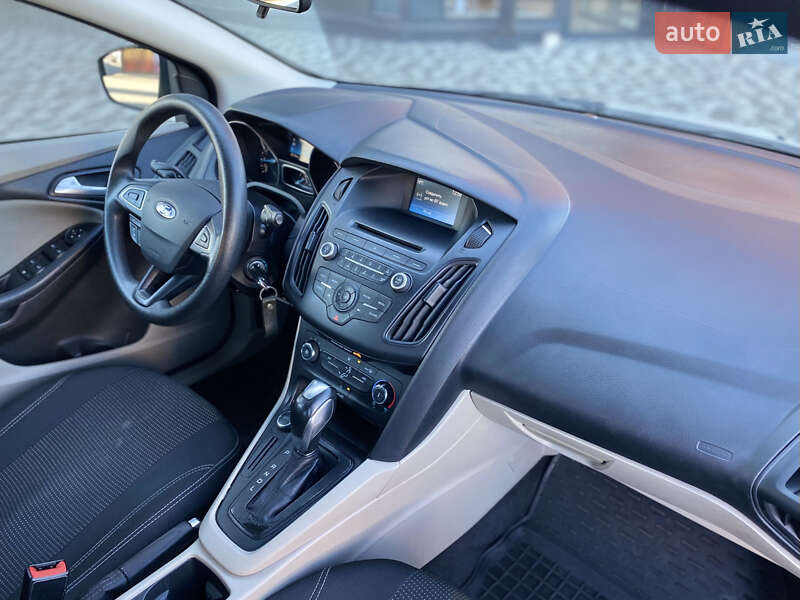 Хэтчбек Ford Focus 2015 в Киеве