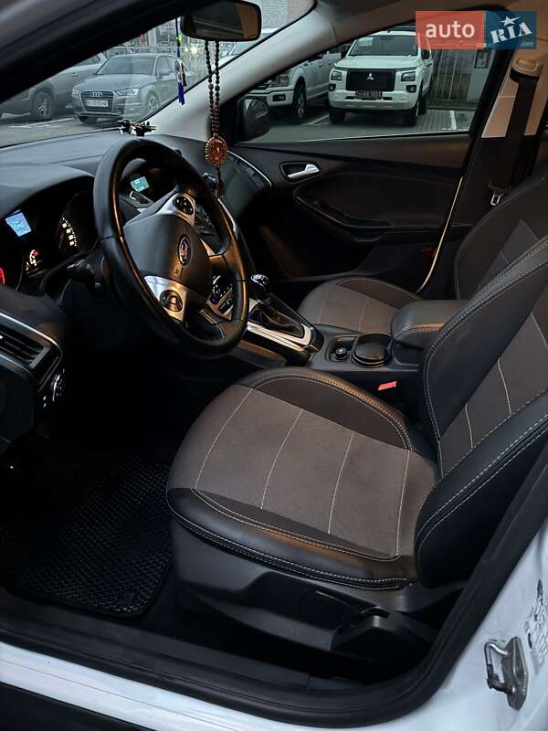Хэтчбек Ford Focus 2013 в Полтаве