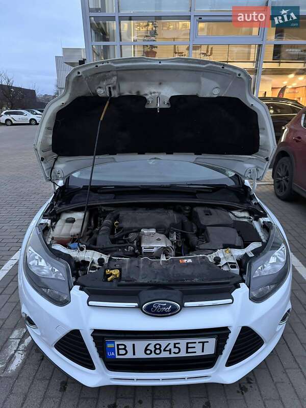 Хэтчбек Ford Focus 2013 в Полтаве