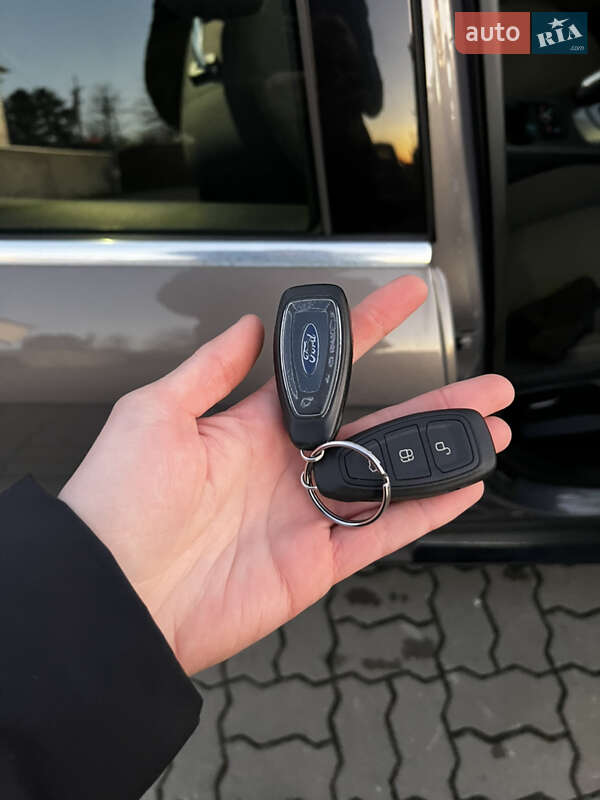 Хетчбек Ford Focus 2012 в Стрию